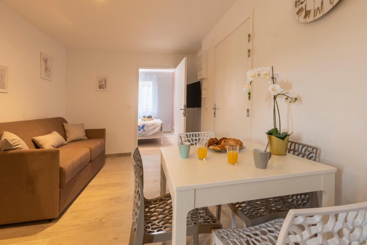 Appartement LOC TROTTEUR LE FLEUR DES CHAMPS F2 cosy, gare SNCF de Lourdes Extérieur photo